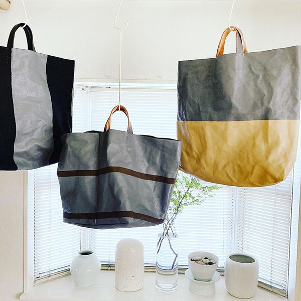 60後的穿著,如何簡約洗鍊?日本人氣包包設計師江面旨美:不追逐時尚的基本款穿搭美學_img_1