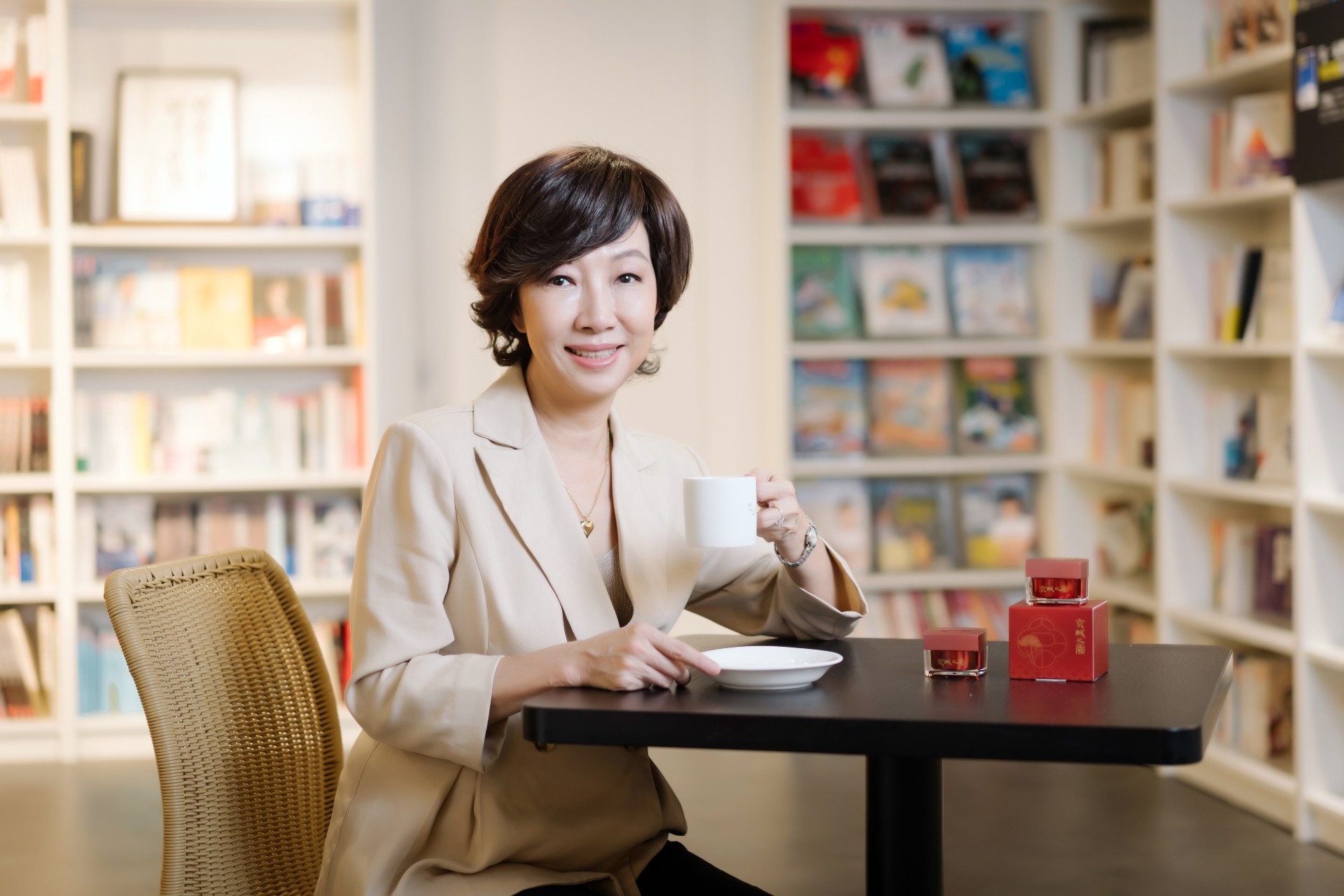 照顧他人,也別忘了疼愛自己!丁菱娟與牛爾聊聊:50+的容光煥發身心保養術_img_1