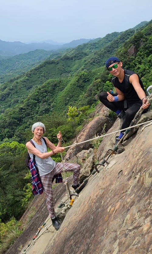 84歲健步如飛，體力勝過年輕人！登山阿嬤張王菊：培養不花錢又能變健康的興趣，大家都能做到_img_1