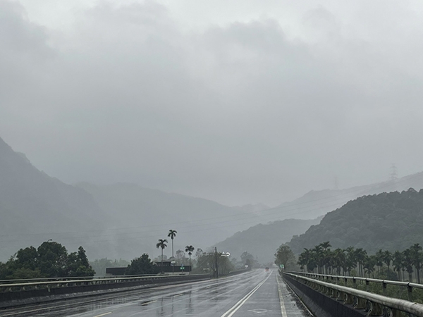 杜蘊宸說，雙溪有一種沉靜的氣質，雖然冬天常下雨，但天空像是國畫裡的山水般美麗。