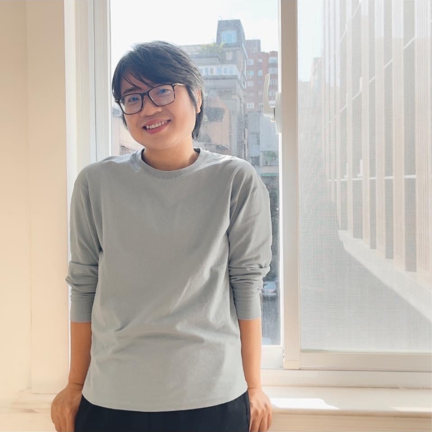 攝影師暨專業講師阿默與50+分享一人旅自拍技巧，也將在50+學院授課教大家如何在生活中把照片拍得更好。（阿默提供）