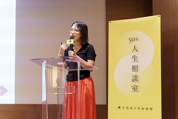 陳乃菁醫師認為，醫生的角色就像帶領著船員的船長，彼此要有信任感，船才能順利前進。