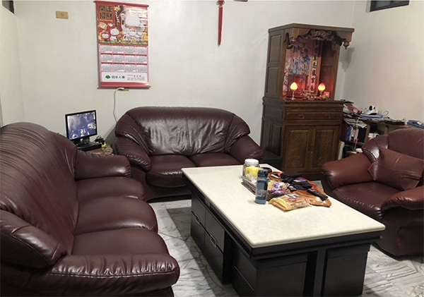 另一個尋常的客廳。