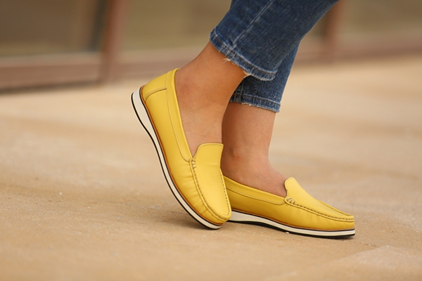 顏色的對比，有「跳色」的吸睛效果。