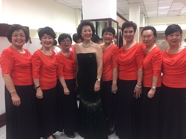 喜歡唱歌的徐英珍也曾是合唱團一員，儘管近來發聲逐漸受限，但她依然樂在歌唱。（圖片來源：徐英珍）