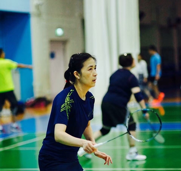 小時體弱多病的李文瑗，現在已是熱愛羽球的運動健將。