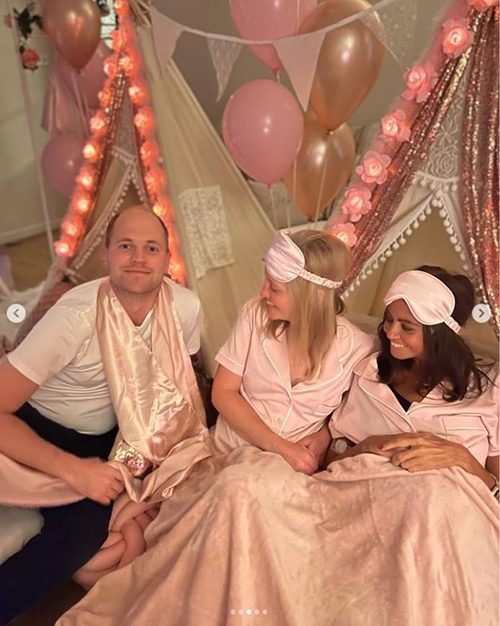 「我現在只能在睡覺和副作用之間，抓到一些非常短暫的時間，來創造回憶。」黛博拉在IG上分享這個聚會的幕後故事。