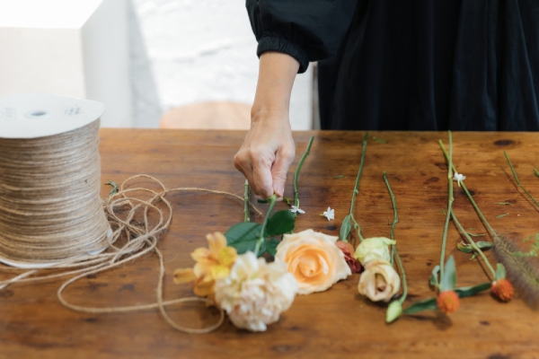 為陪伴憂鬱症女兒提早退休，到飯店打工意外成為花藝師！曹齊敏：這輩子當不了貴婦，但每天生活都很快樂_img_1