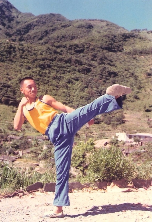 少年時代的施孝榮，其實還是個國術好手。（出自施孝榮粉絲專頁）