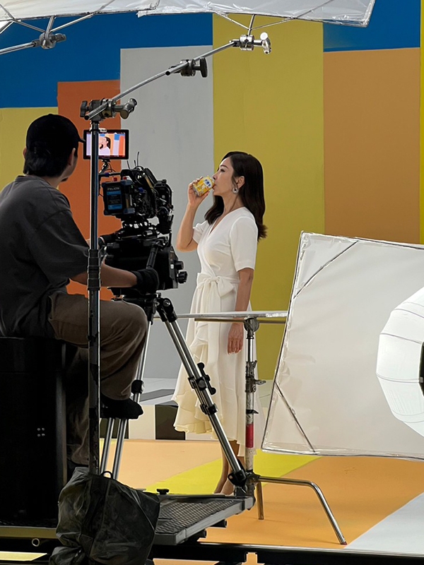 面對長時間且高強度的工作，陳美鳳靠補充正港優蛋白來維持好狀態。(圖/補體素 提供)