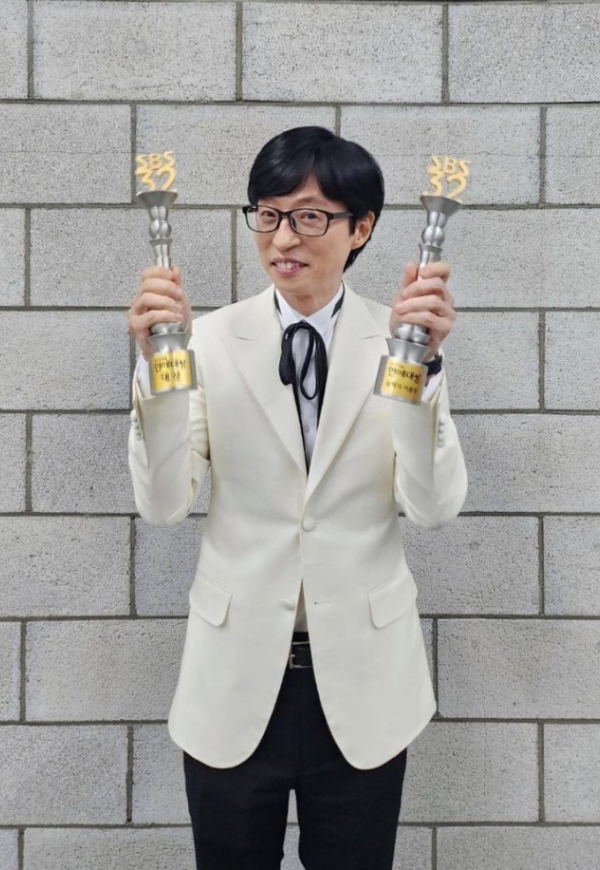 出道超過30年的劉在錫，屢獲各項演藝大獎肯定。（出自IG@antenna_official）