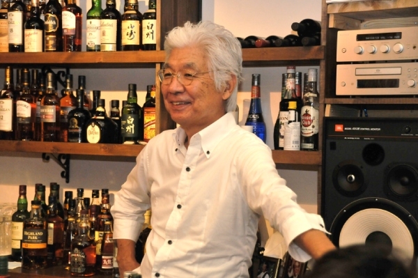 中川惠章退休後曾開設爵士樂酒吧。（中川惠章提供）