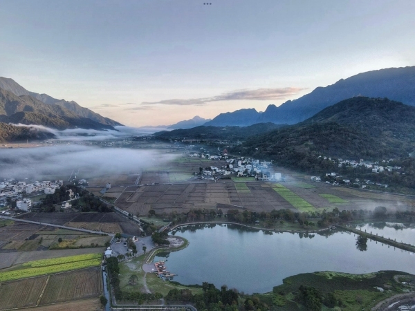 空拍大坡池，捕捉自然之美。