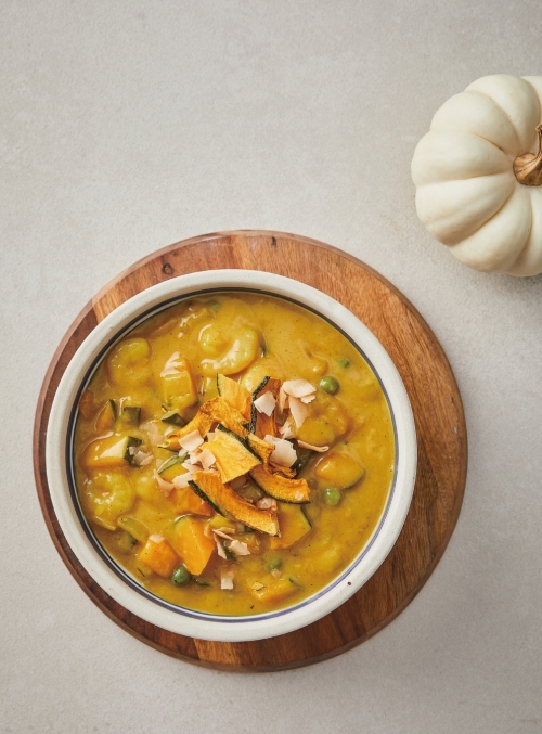 南瓜椰汁咖哩1人份，卡路里455大卡，蛋白質24公克。