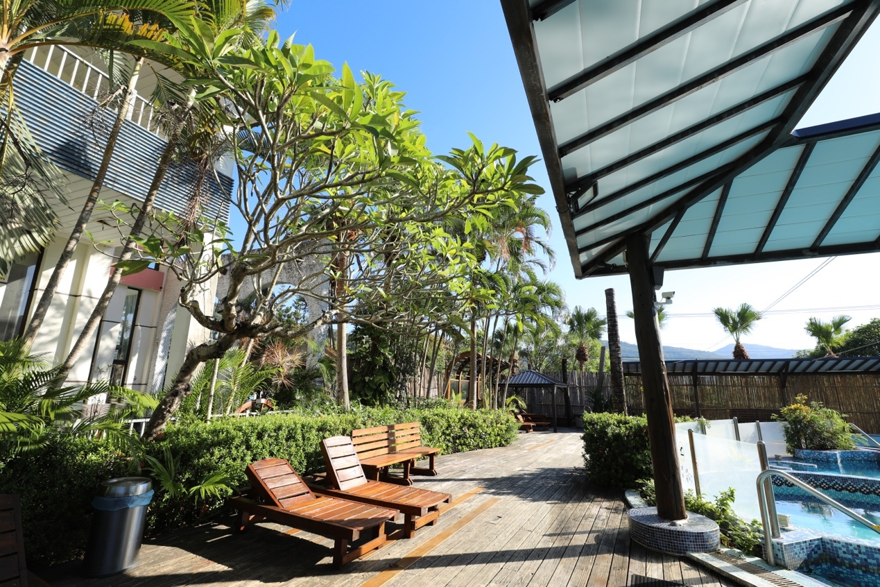 凜冽冬日，屏東的暖暖豔陽和清幽溫泉美地格外吸引人。