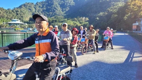 退休後多出門活動身體，心情開朗，身體有活力！