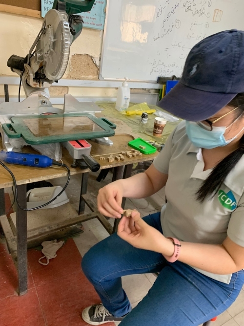 駐約旦代表處訂購肥皂盤，高贈穆運用設計能力協助設計產品。（圖片來源：高贈穆）