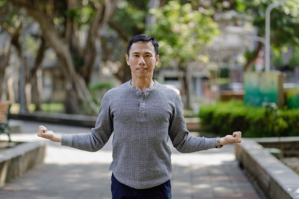 改善久坐不適,還能練出年輕的肩膀線條!職能治療師李穆建的4個技巧_img_4