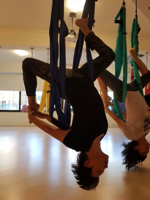 為了養成健康的身體，陳季霞也長年養成練瑜珈的習慣。