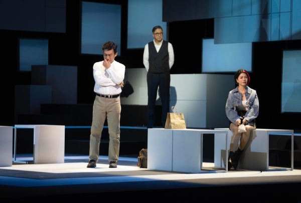 舞台劇《謝謝大家收看》的主角原型，來自於「影視老兵」王偉忠於演藝圈的闖蕩故事，相當能喚起四五年級生的回憶共鳴。