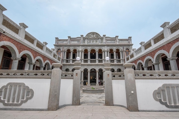 被列為市定古蹟的聚奎居，除了開放參觀，也提供旗袍、漢服等租借體驗。（出自IG@taichungtravels）