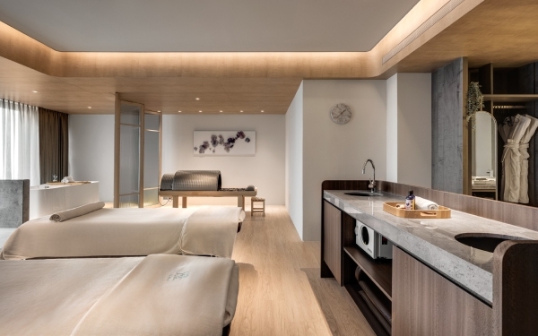 擁有高樓景觀的承億SPA，提供頂級一站式美容保養服務。（高雄承億酒店提供）