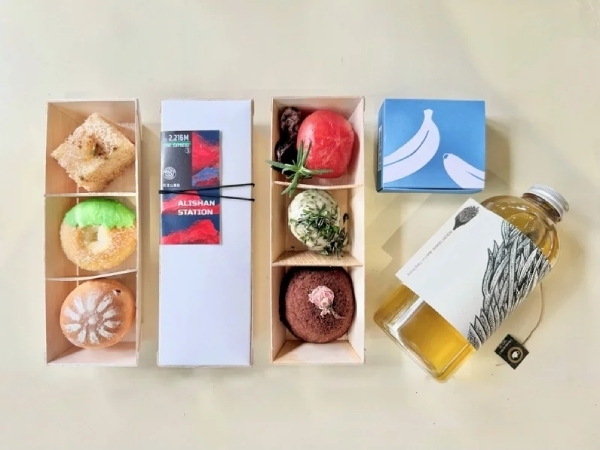 栩悅號所販售的餐食，也融入了阿里山在地元素。（出自雄獅旅遊）