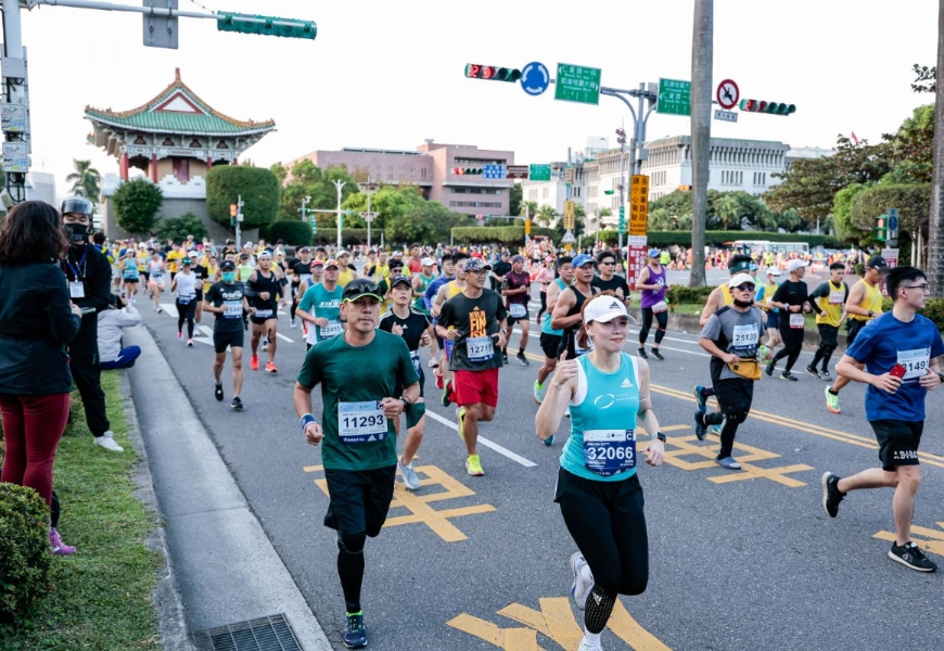 歷史悠久的台北馬拉松，是想要體驗城市型馬拉松的必跑賽事之一。（出自台北馬拉松官網）