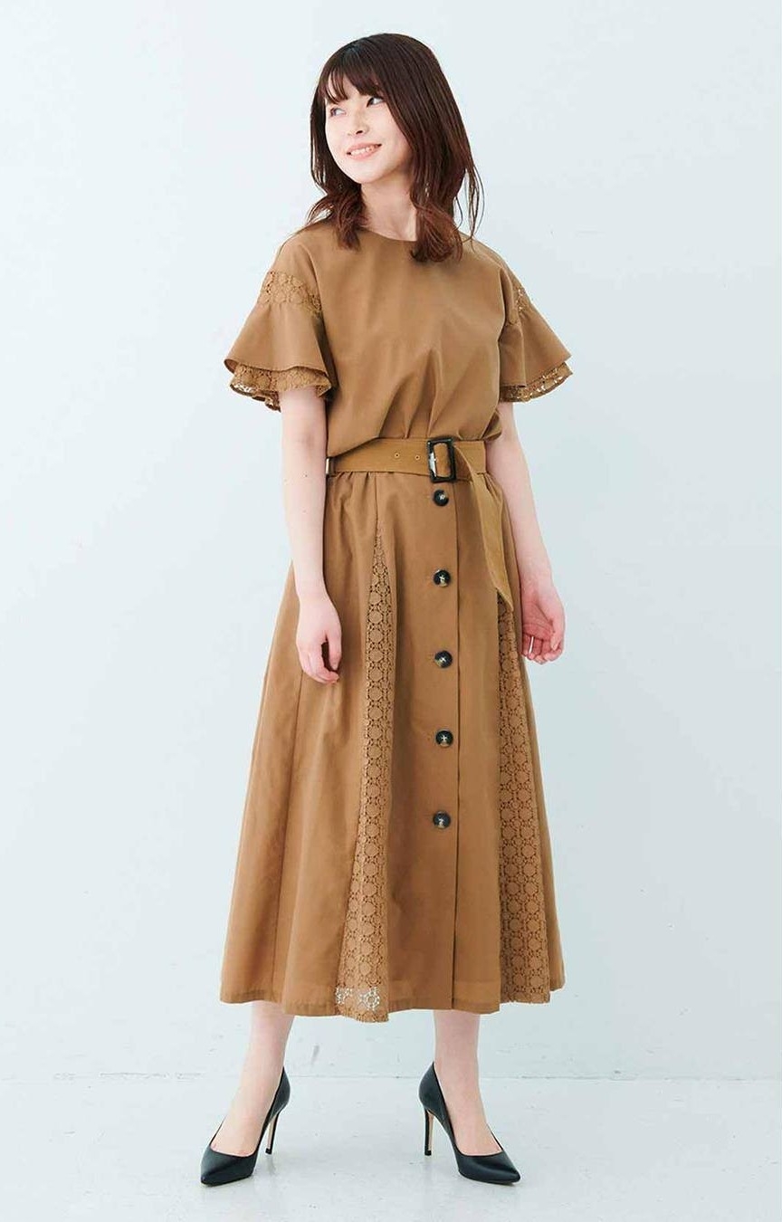 有腰線和袖口較寬的款式，有修飾整體身形的效果。（出自IG@niau_felissimo）