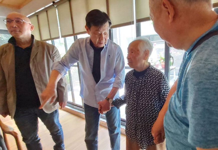 69歲沒染髮仍一頭烏黑,每晚9點半入睡!寇世勳:好好照顧自己、不造成家人負擔,是給孩子最好的禮物_img_1