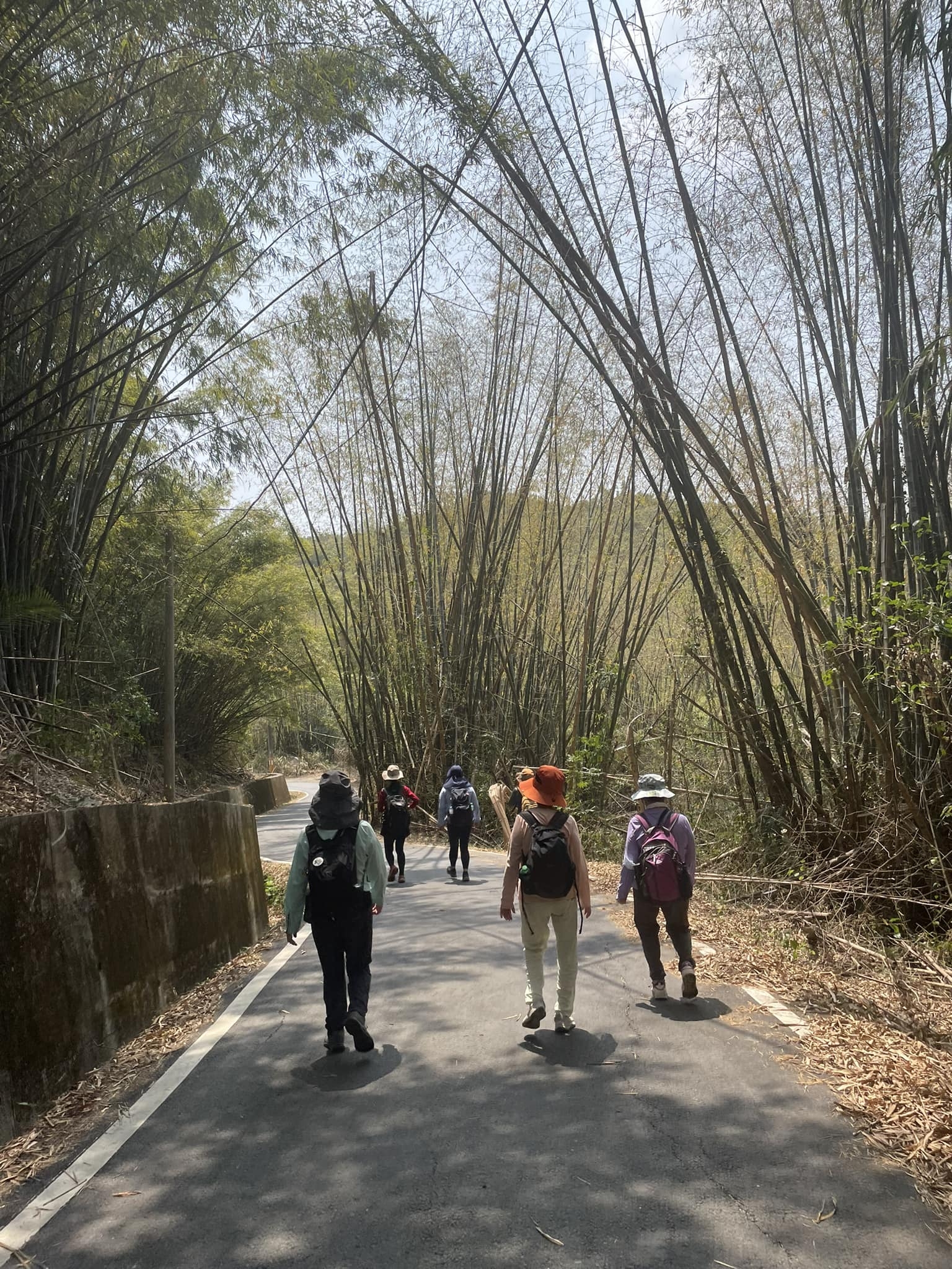 吳佳璇和朋友分段走山海圳綠道。