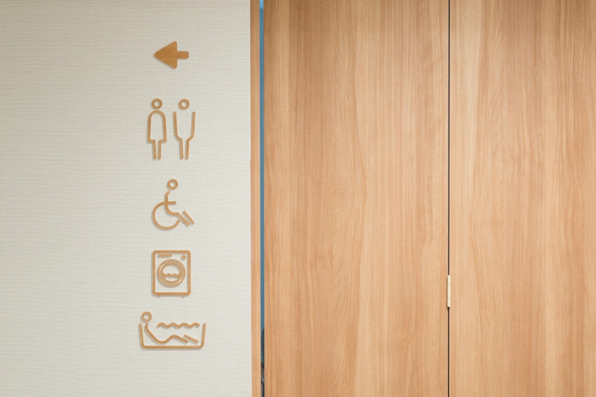 簡單、容易理解的圖式，讓長者免去判讀字的麻煩，使用上更直覺。（出自UMA建築事務所） 