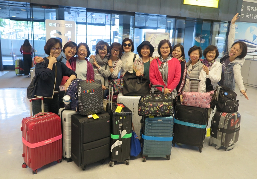 一起運動、一起出國，同學們認真創造不同的回憶。（圖片來源：丁菱娟）