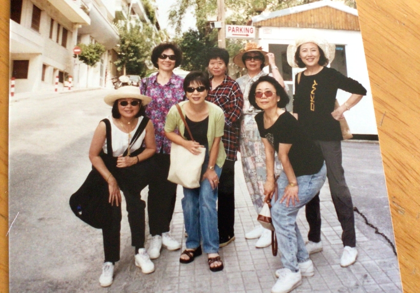 李珠曾與一群校友同遊希臘。（圖片來源：李珠）