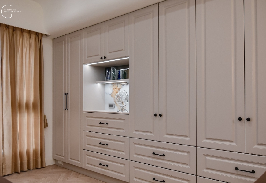 適當運用系統櫃，可讓家裡看起來更整潔。