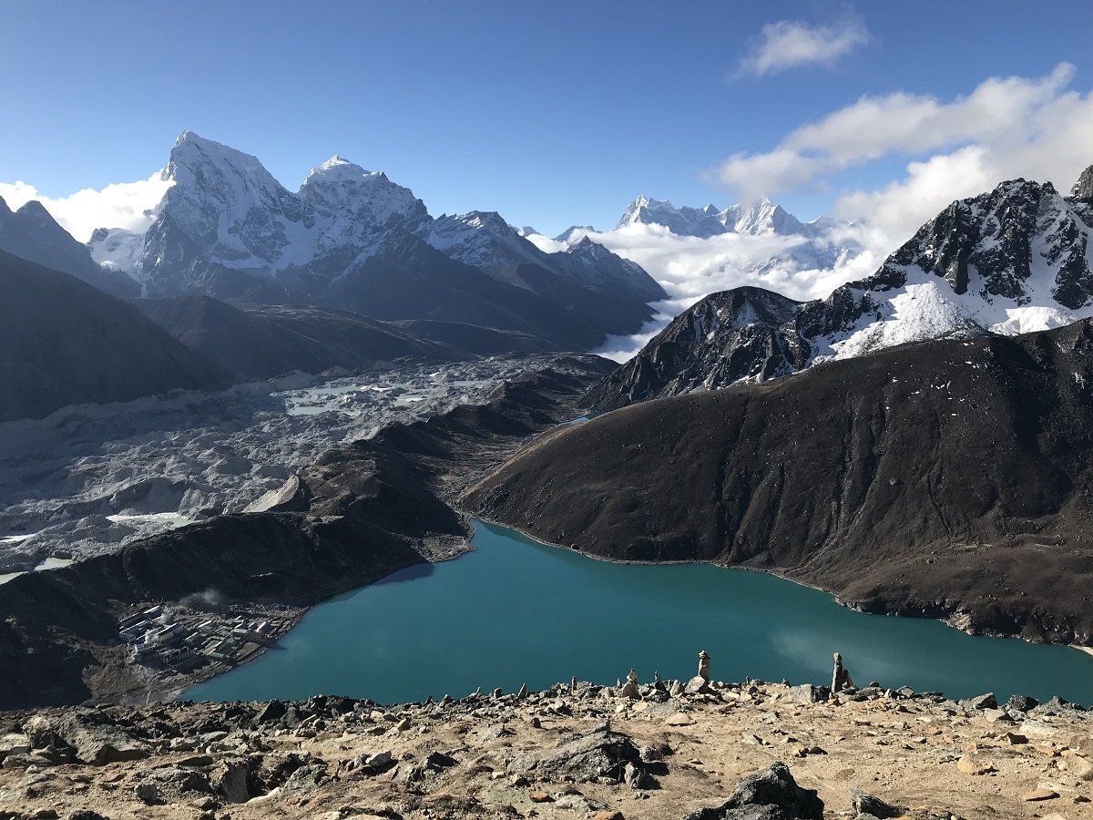 前往EBC基地營沿途的湖光山色美景，令人印象深刻。