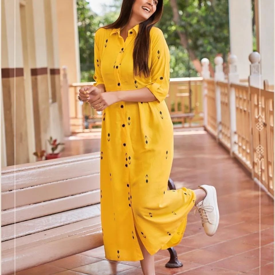 7分袖款式可以遮掩手臂的蝴蝶袖、突顯纖細的手腕。（出自 IG@turkish_wardobe_） 