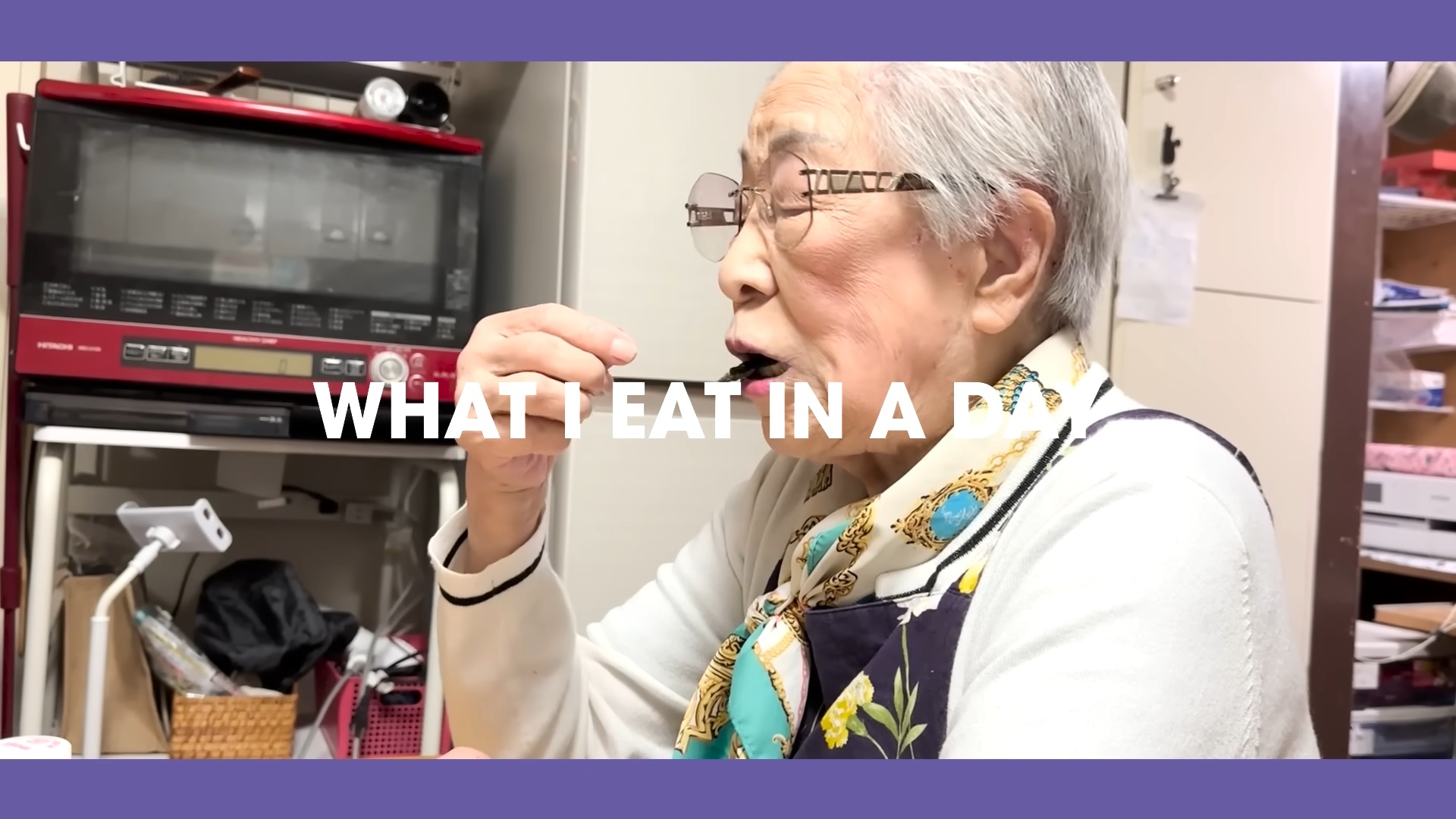 由孫女經營的YouTube頻道，記錄著許多奶奶的可愛生活點滴。（出自YT影片截圖） 