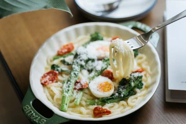 利用急凍熟麵，讓料理更有創意。