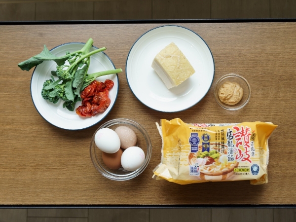 蛋黃醬加上味噌醬變化出的和洋風味麵食。