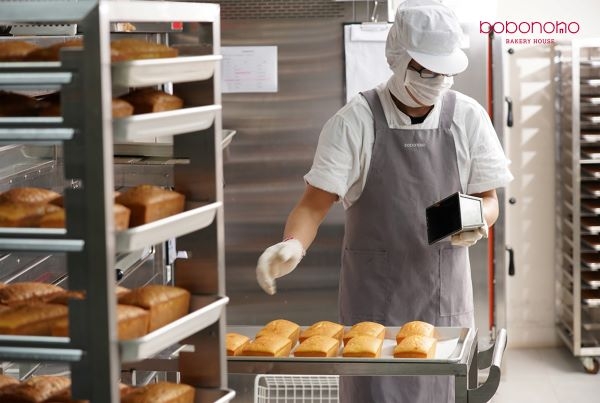 優先選用台灣在地食材製作，豐富展現台灣風情的原創甜點。