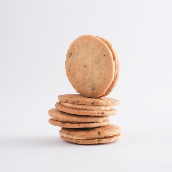 將三星蔥餅體融合濃郁海鹽焦糖內餡,鹹甜交織,展現台灣風味的創新。