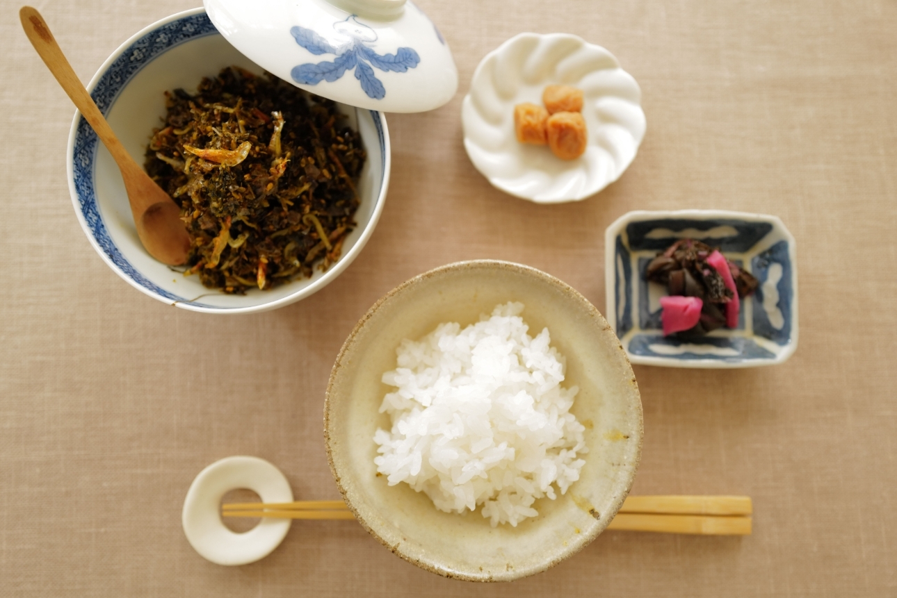 多喝綠茶不只有益健康，就連沖泡後的茶葉都能入菜。（出自あたらしい日日） 