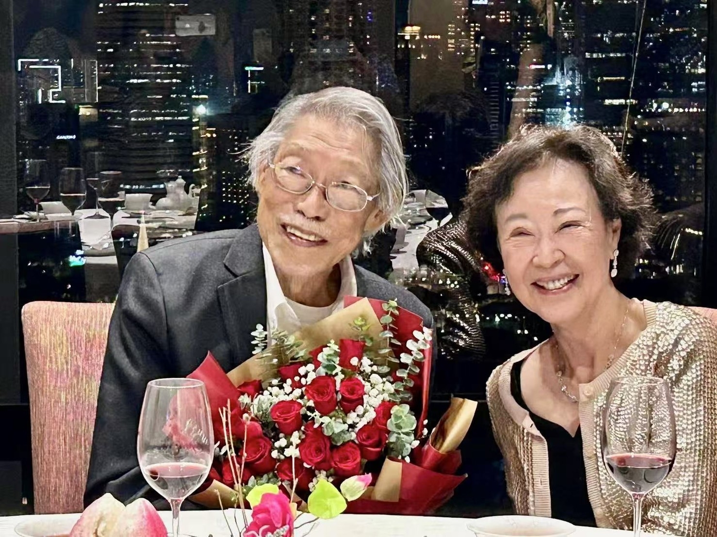 兩人結褵60年，於2024年慶祝鑽石婚。