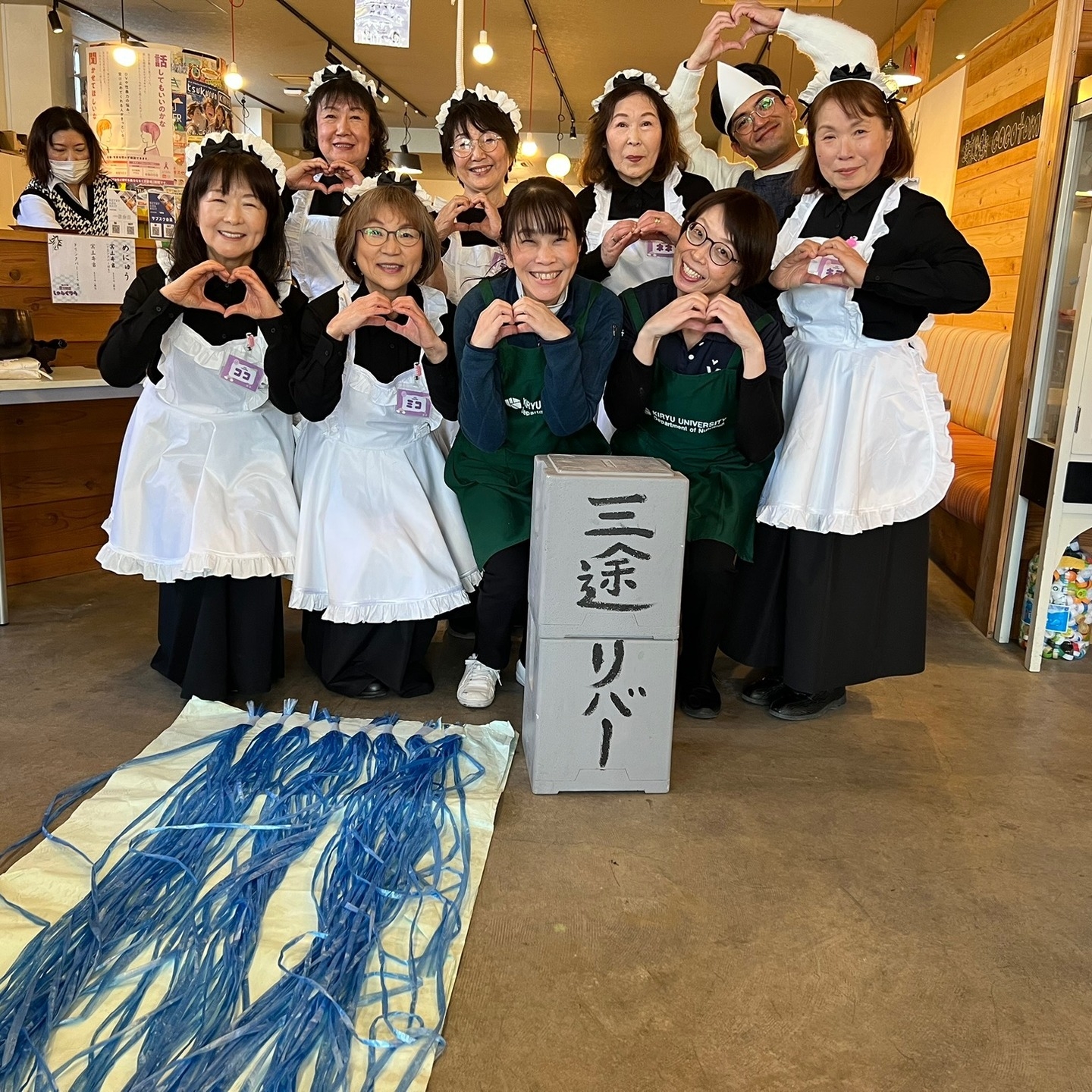 店內陳設別具創意，還帶點「地獄梗」的幽默感，輕鬆看待生死議題（出自IG@npokidsvalley） 