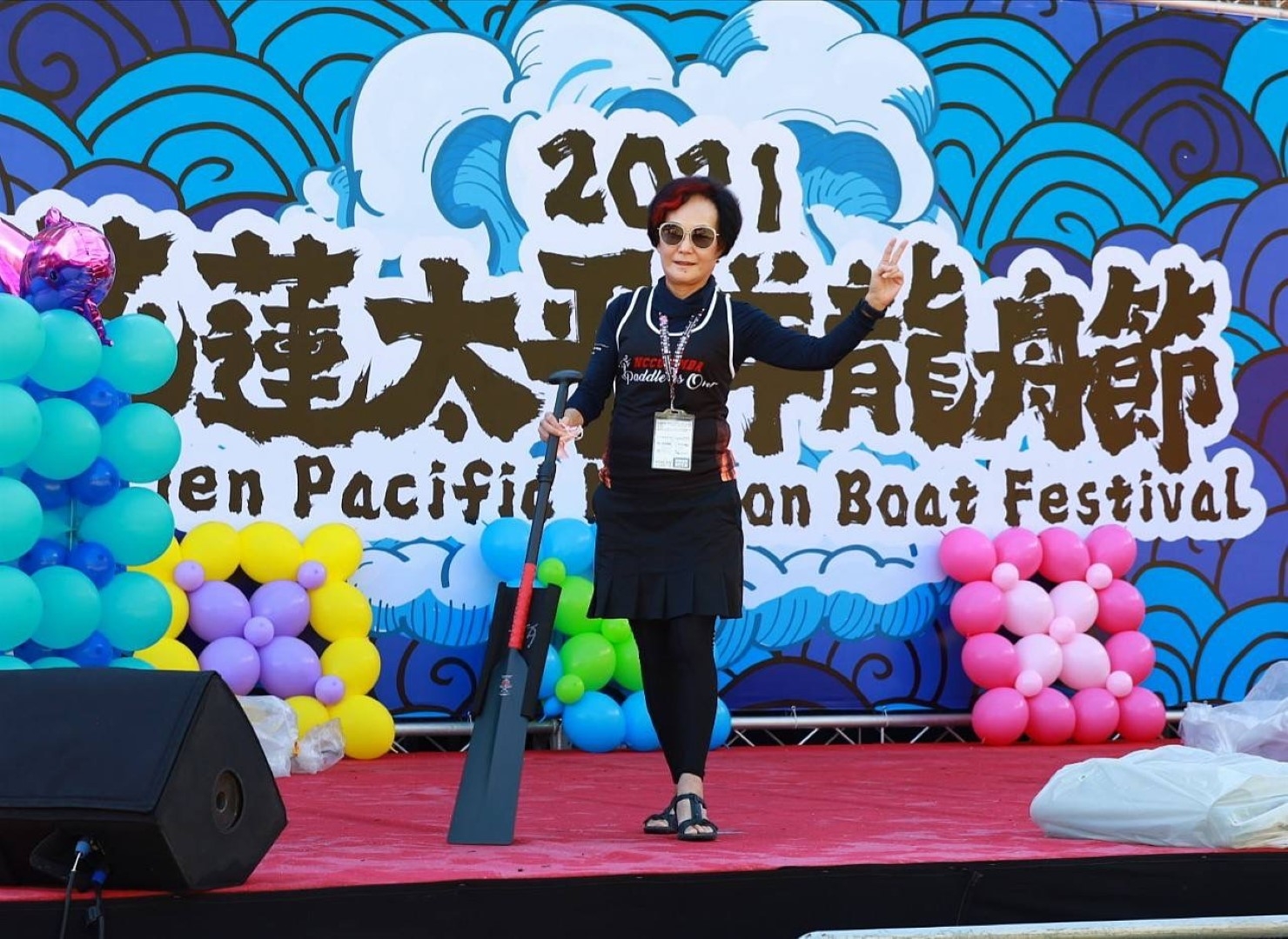 胡錦認為人生每一段都很精采，雖然有高峰與低谷，但心境可以永遠年輕。