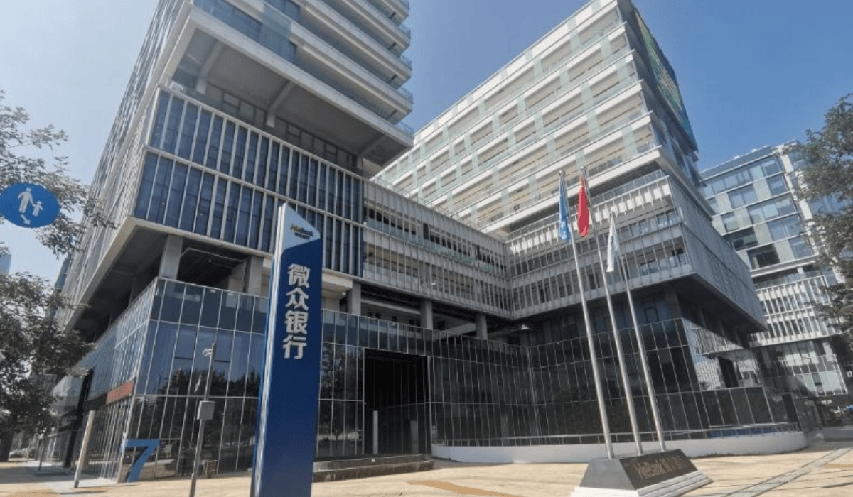 讓AI跨越邊界:楊強揭示「聯邦學習」如何重塑產業合作模式