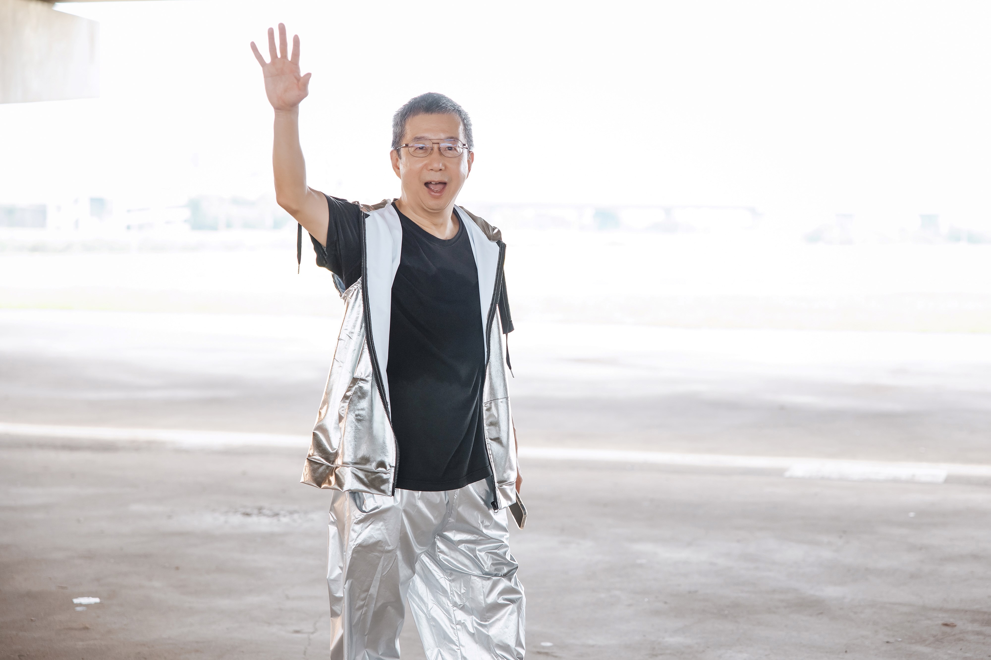 前跨國金融業主管Teddy刻意讓退休後過著不同的生活，「過去是水牛，現在是老鷹！」