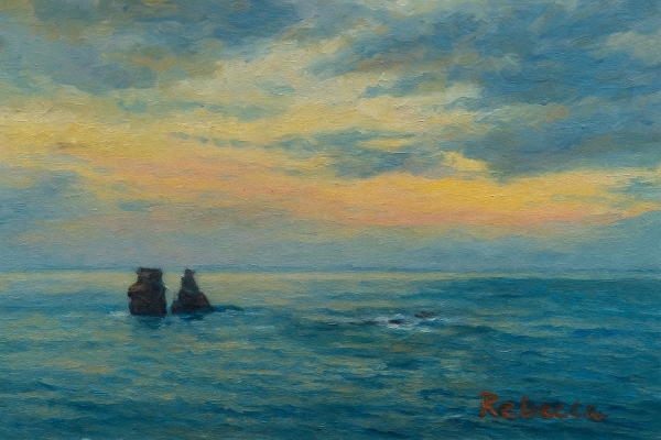 在金山的黃昏海景中，Rebecca找到了創作的靈感與內在的平靜。