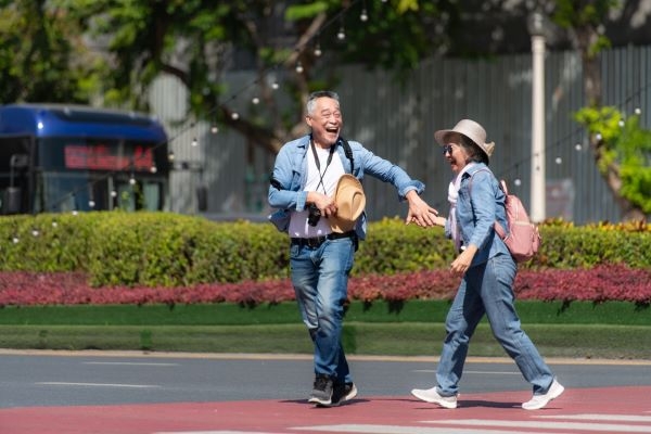 退休生活不是為了縮衣節食，而是能自在地走想走的路、過想過的生活。
